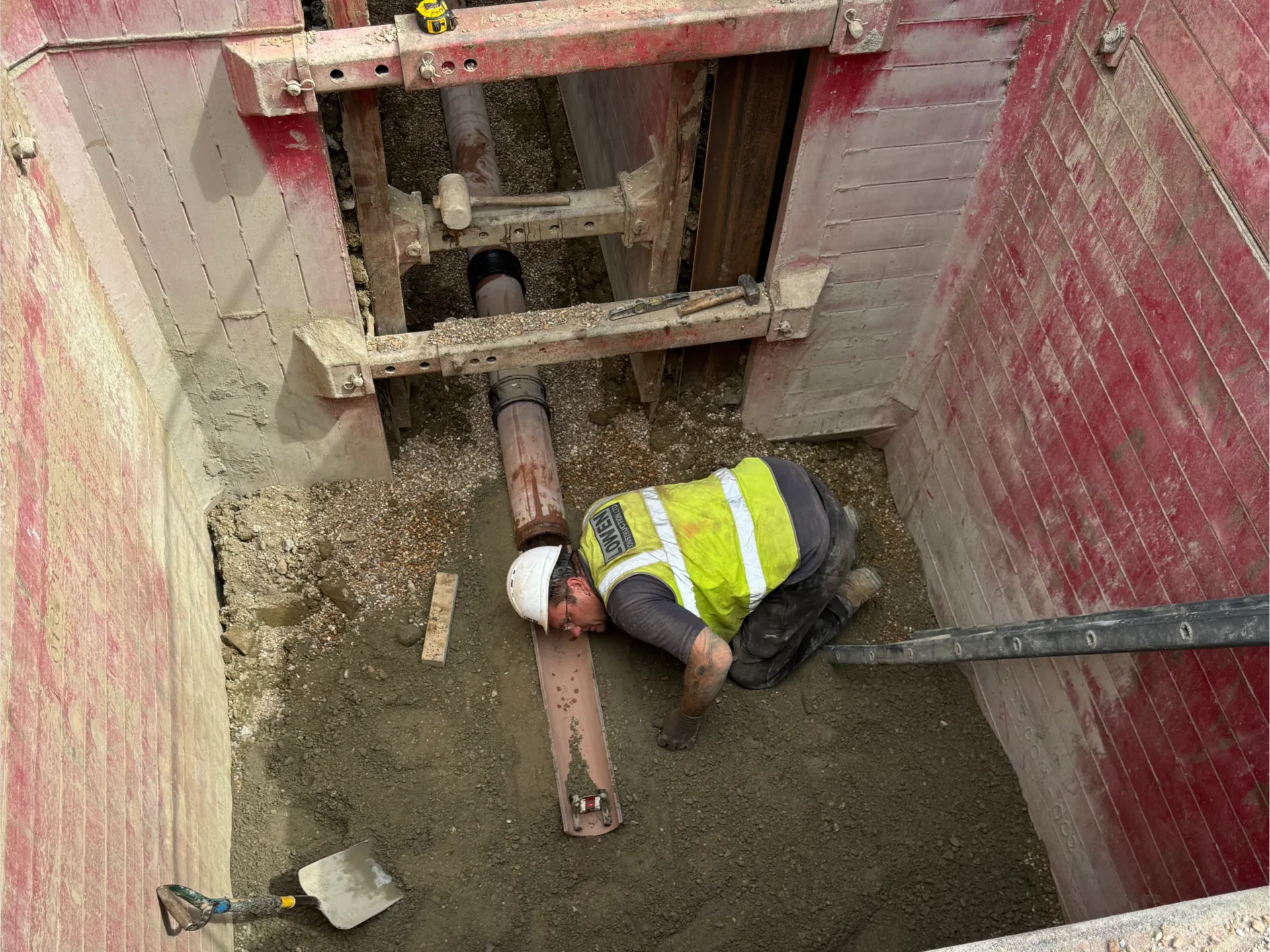 DEEP DRAINAGE jay lazer in hole